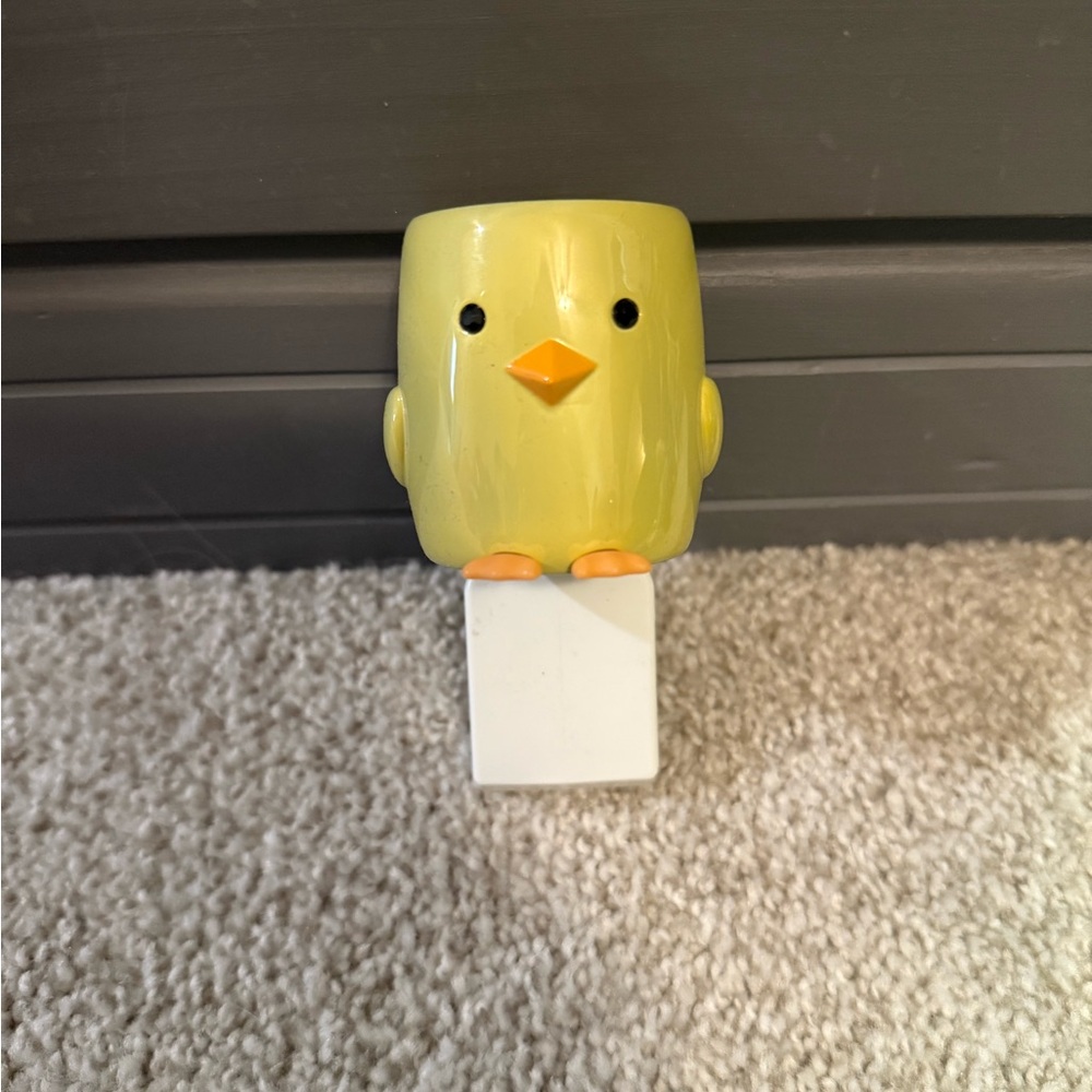 Bath and Body Works chick wallflower plug